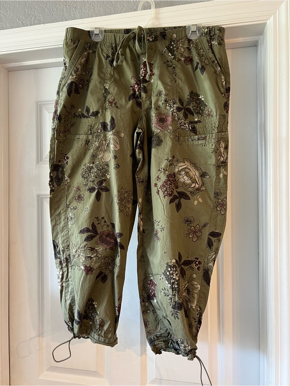 Democracy Olive Green Floral Cargo Pants